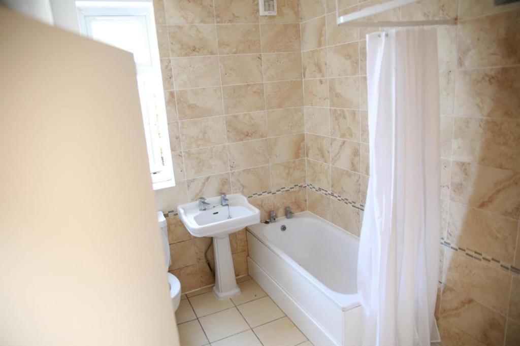 Congress Road Abbeywood Apartamento Abbey Wood Exterior foto