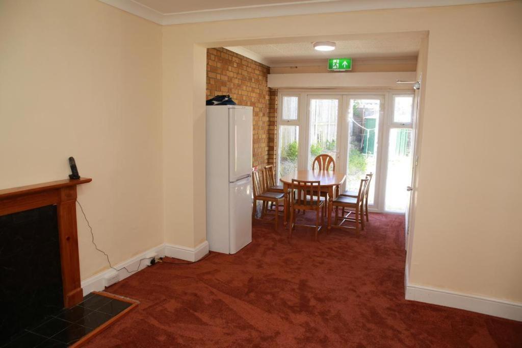 Congress Road Abbeywood Apartamento Abbey Wood Exterior foto